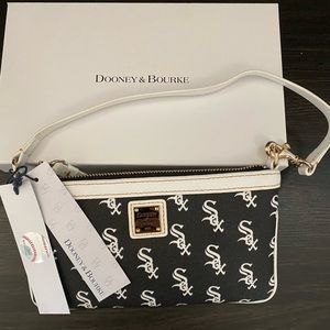 Dooney & Bourke large slim wristlet